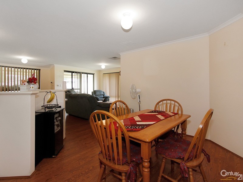 32 Batt Drive, Brookdale WA 6112