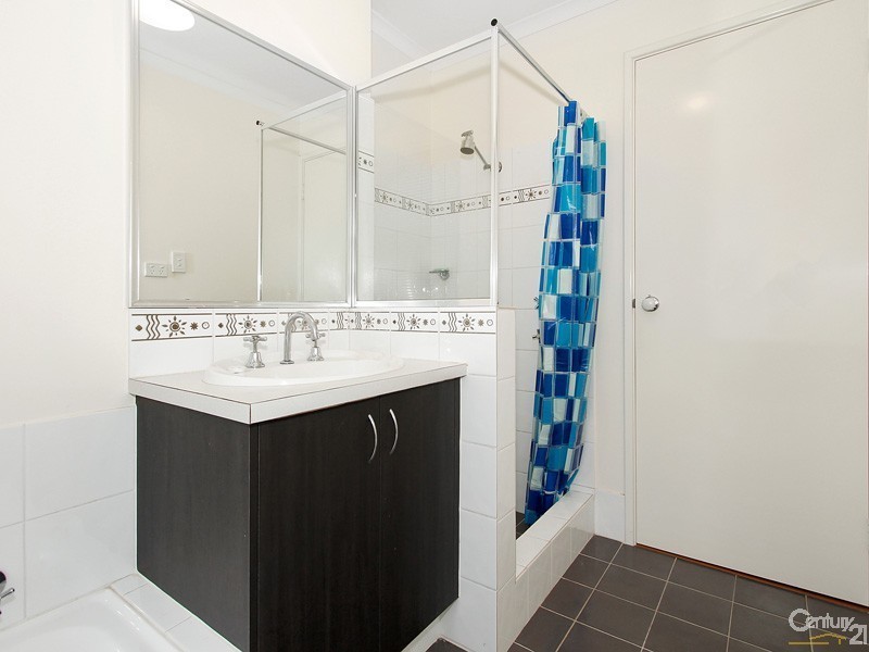 32 Batt Drive, Brookdale WA 6112