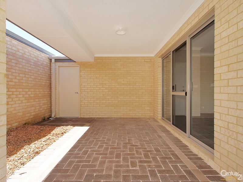 1/49 Schruth Street, Kelmscott WA 6111