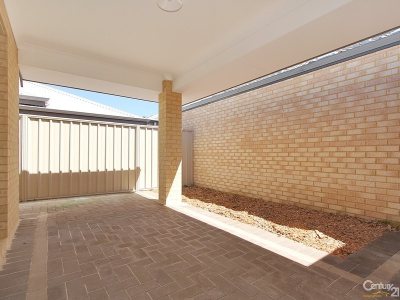 1/49 Schruth Street, Kelmscott WA 6111