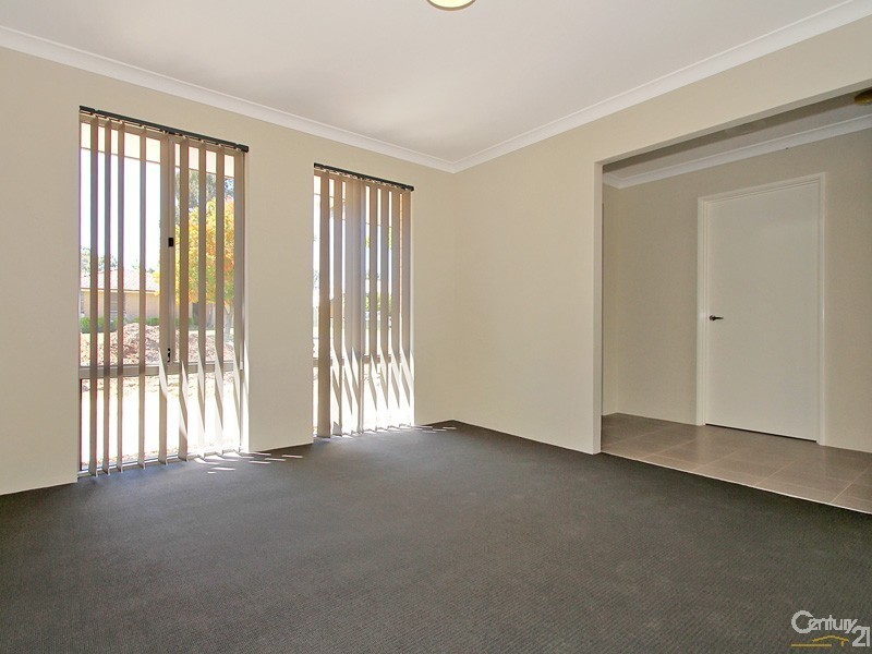 1/49 Schruth Street, Kelmscott WA 6111