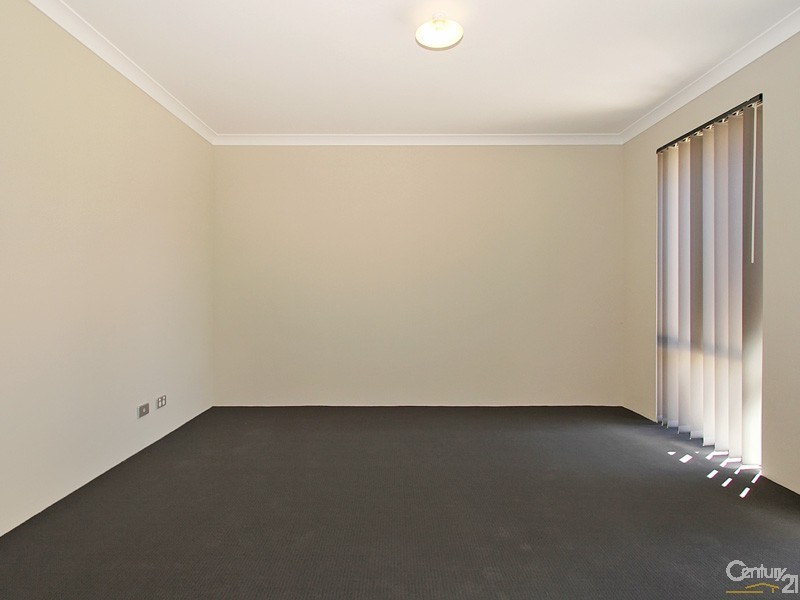 1/49 Schruth Street, Kelmscott WA 6111