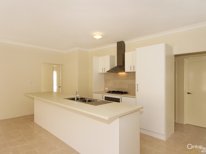 2/49 Schruth Street, Kelmscott WA 6111