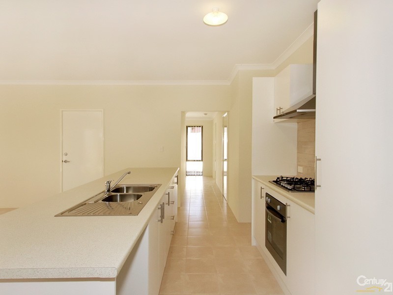 2/49 Schruth Street, Kelmscott WA 6111