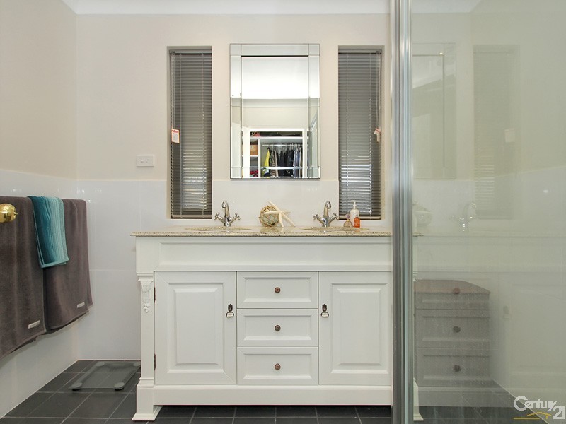 48 Blackwood Drive, Mount Nasura WA 6112