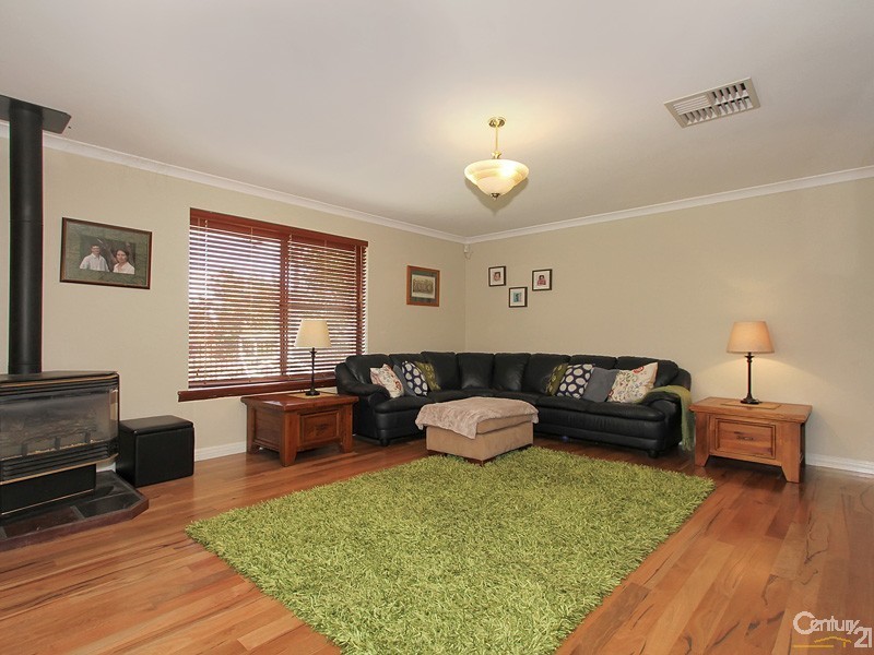 48 Blackwood Drive, Mount Nasura WA 6112