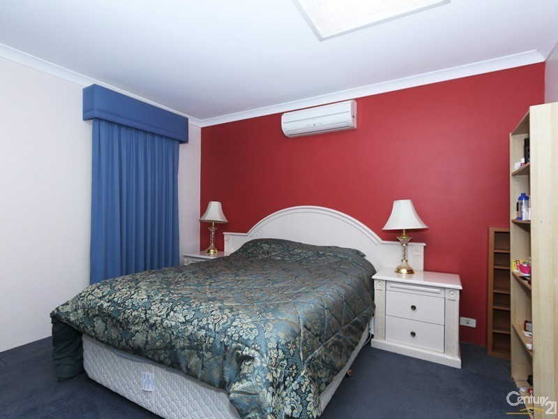 15 Ralphs Street, Seville Grove WA 6112