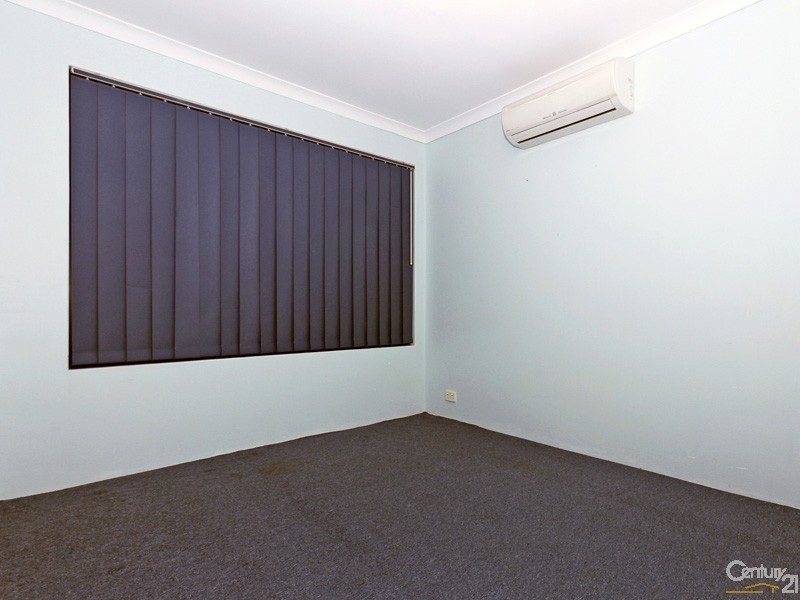 15 Ralphs Street, Seville Grove WA 6112