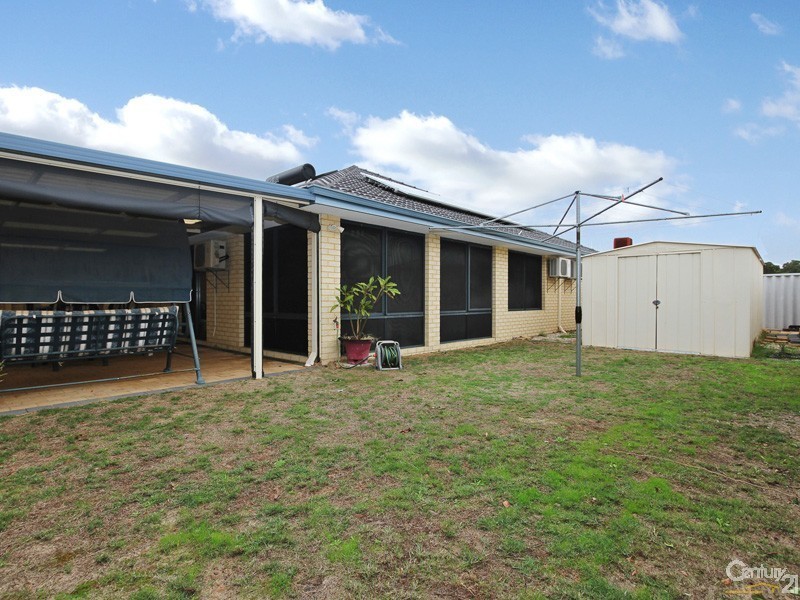 15 Ralphs Street, Seville Grove WA 6112