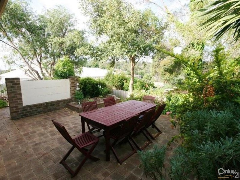 17 Mirria Way, Mount Nasura WA 6112