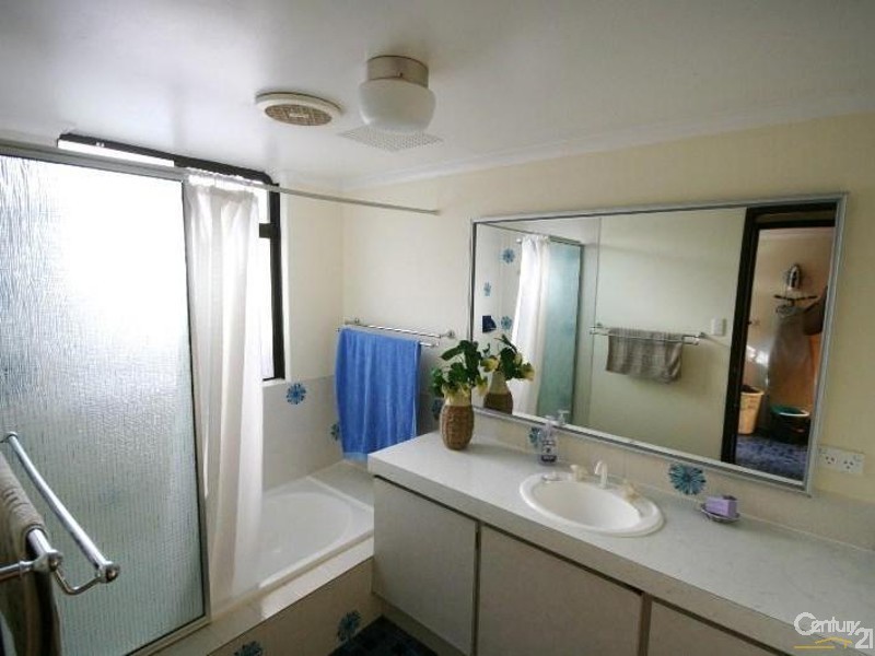 17 Mirria Way, Mount Nasura WA 6112