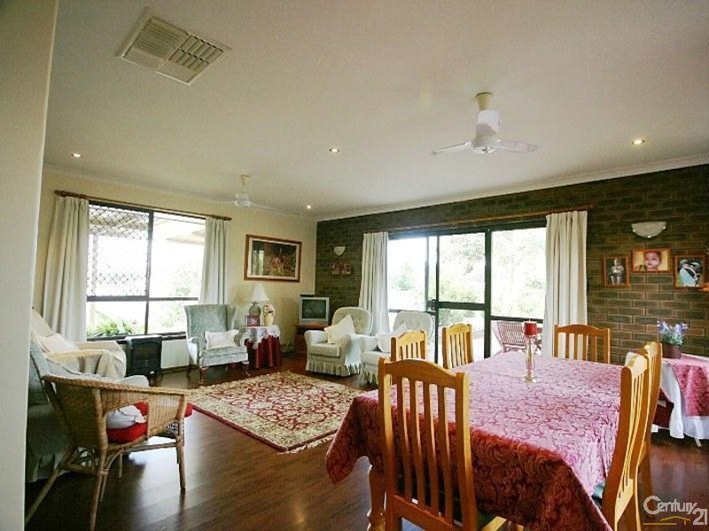 17 Mirria Way, Mount Nasura WA 6112