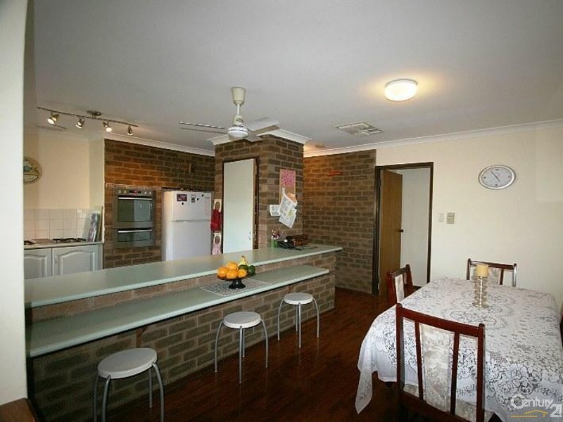 17 Mirria Way, Mount Nasura WA 6112