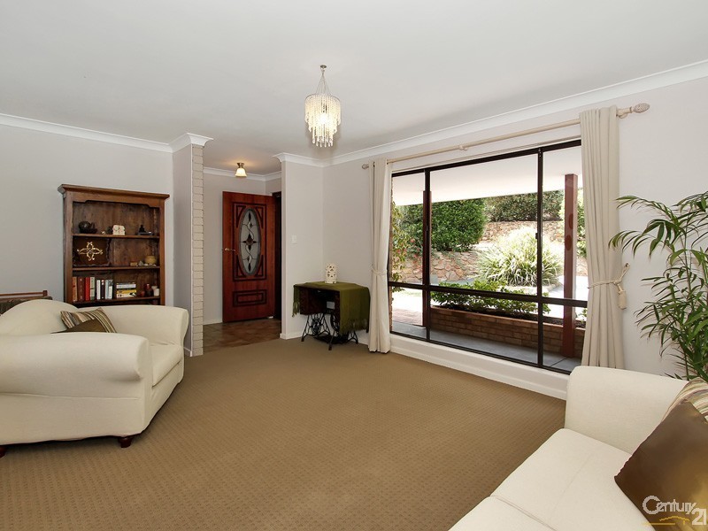 44 Carradine Road, Mount Nasura WA 6112