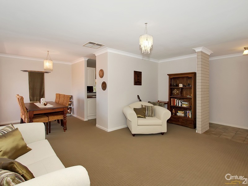 44 Carradine Road, Mount Nasura WA 6112