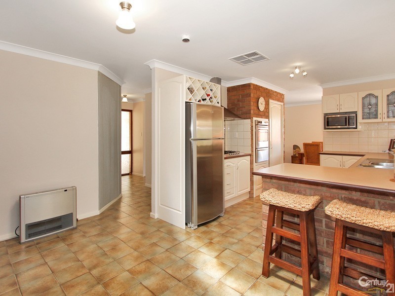 44 Carradine Road, Mount Nasura WA 6112