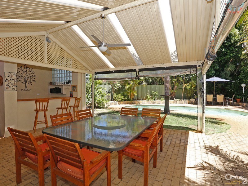 26  Kershaw Gardens, Leeming WA 6149