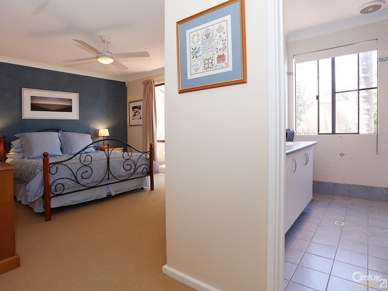 26  Kershaw Gardens, Leeming WA 6149