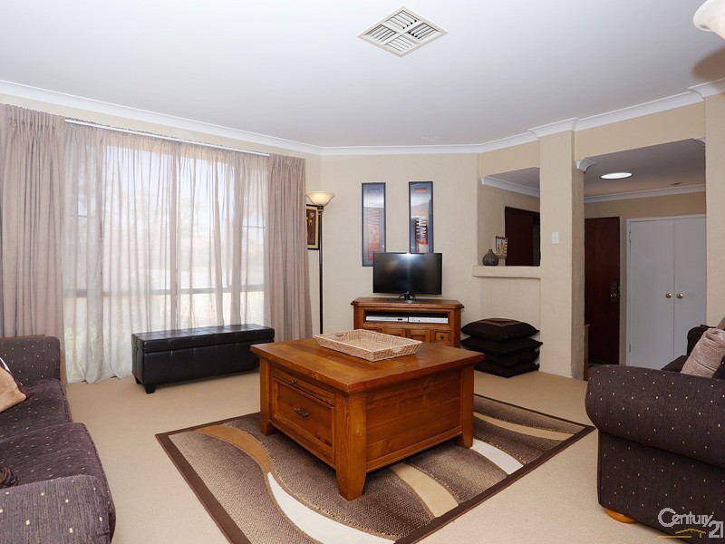 26  Kershaw Gardens, Leeming WA 6149