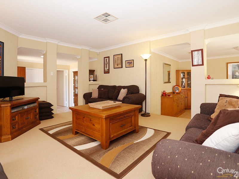 26  Kershaw Gardens, Leeming WA 6149