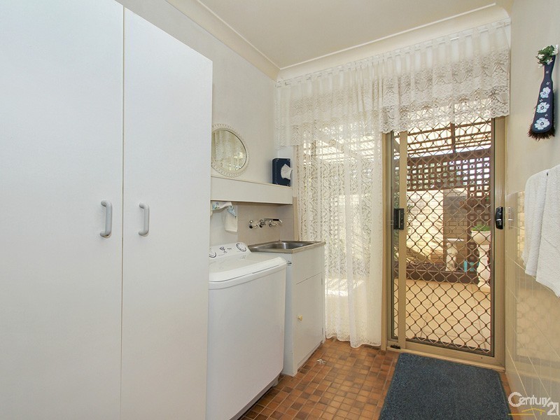 Unit 4/99 Owtram Street, Armadale WA 6112