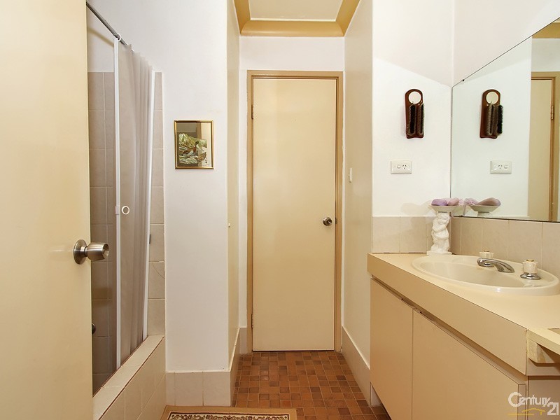 Unit 4/99 Owtram Street, Armadale WA 6112