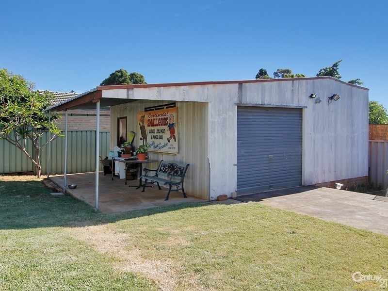 9 Peter Street, Kelmscott WA 6111