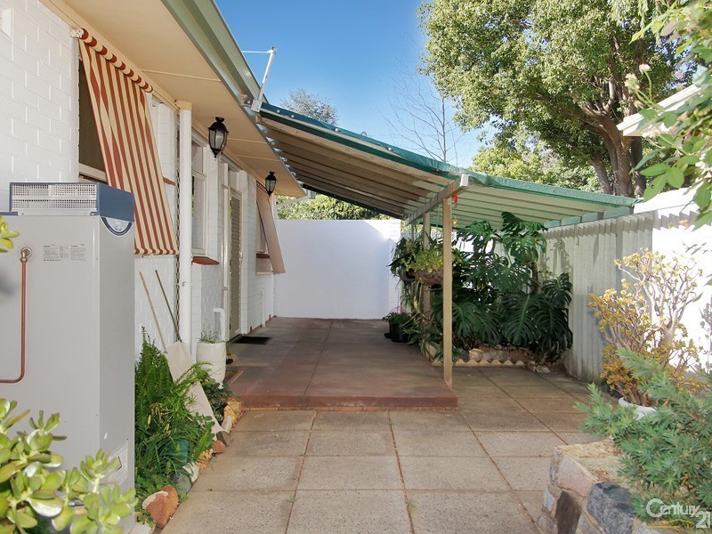 9 Peter Street, Kelmscott WA 6111