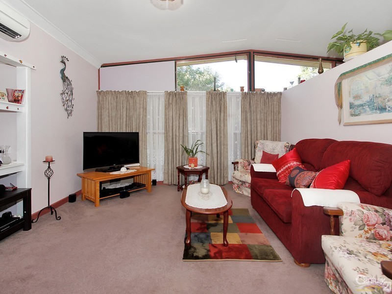 9 Peter Street, Kelmscott WA 6111