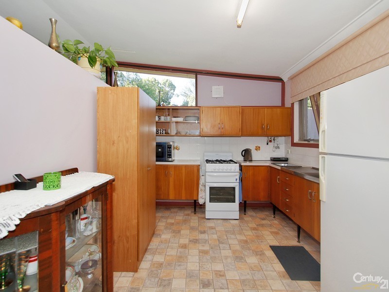 9 Peter Street, Kelmscott WA 6111