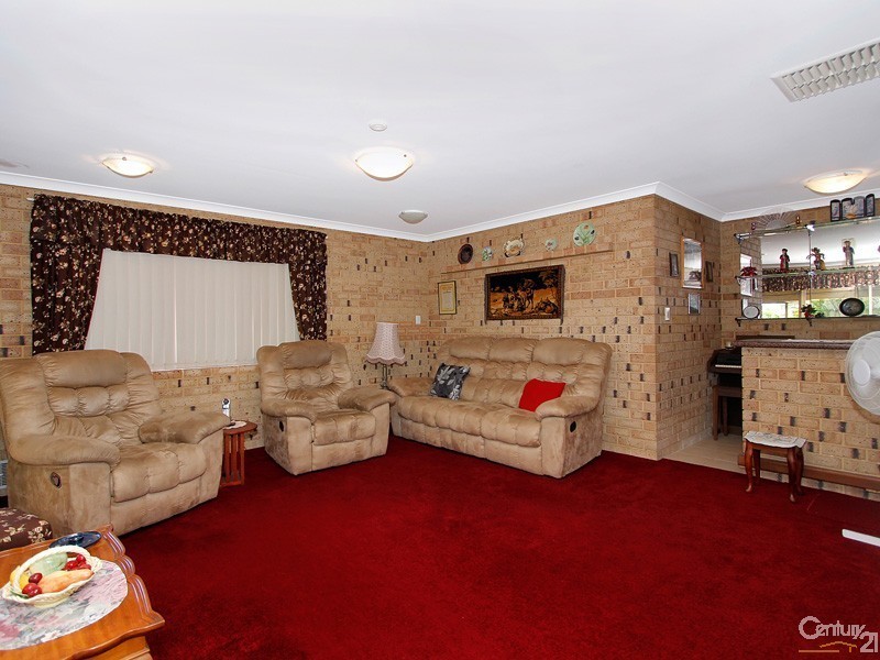 9 Ramm Place, Seville Grove WA 6112