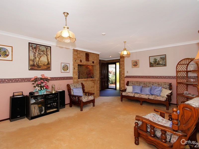 9 Ramm Place, Seville Grove WA 6112