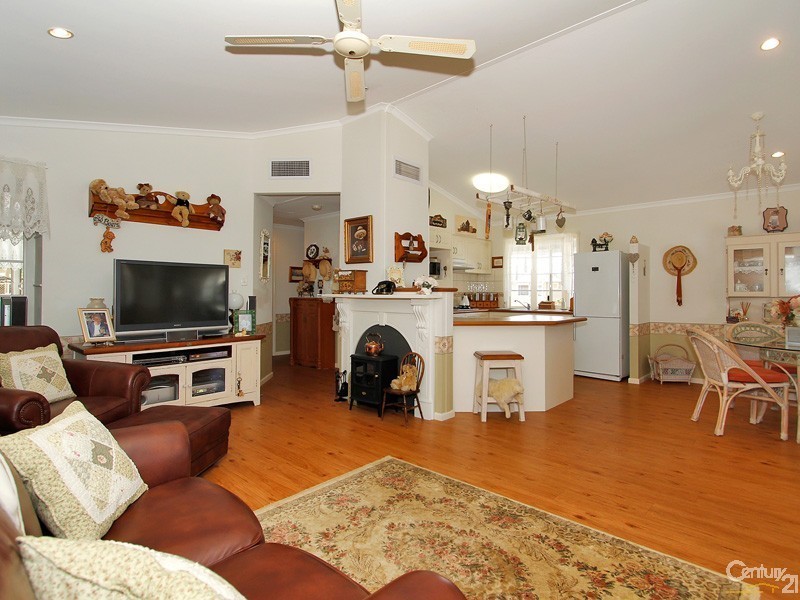 237 270 South Western Highway, Mount Richon WA 6112