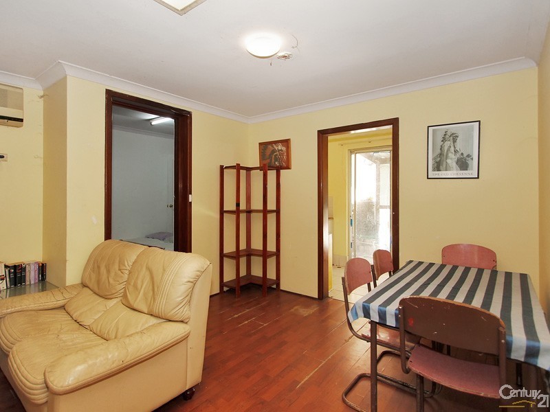 69 Girraween Street, Armadale WA 6112