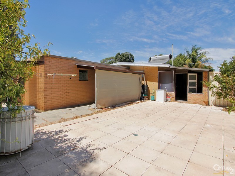 69 Girraween Street, Armadale WA 6112