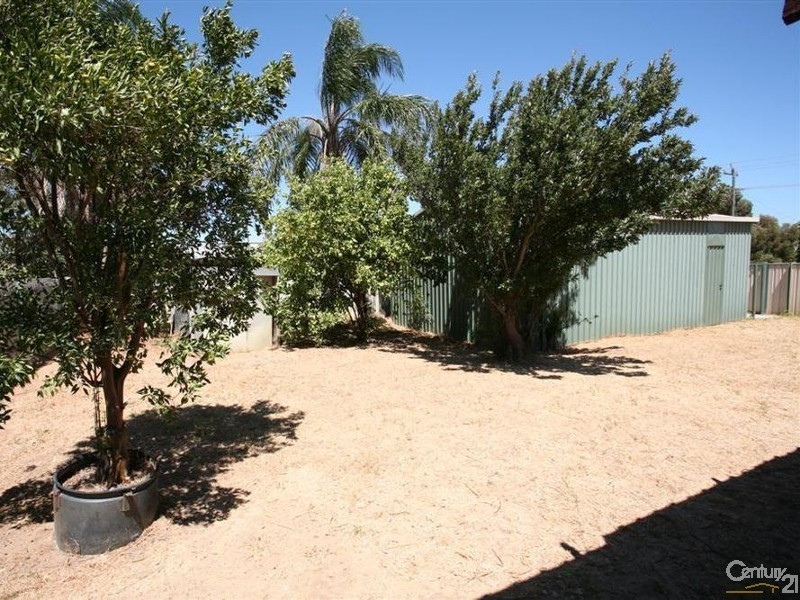 1 Bell Court, Armadale WA 6112