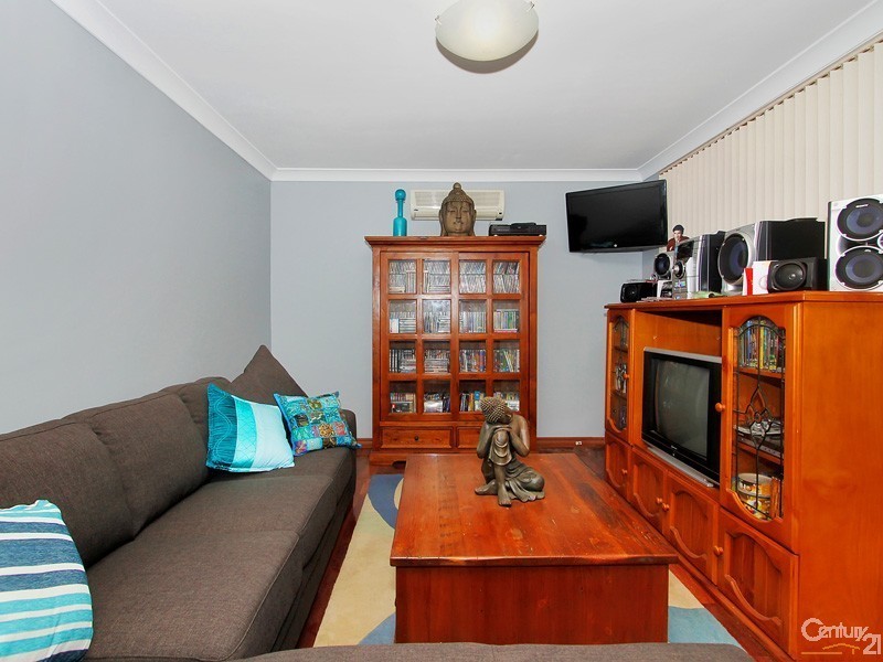 10 McCarthy Street, Armadale WA 6112