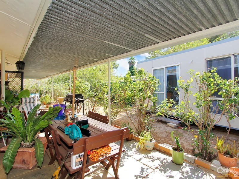 10 McCarthy Street, Armadale WA 6112