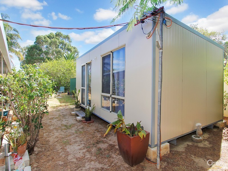 10 McCarthy Street, Armadale WA 6112