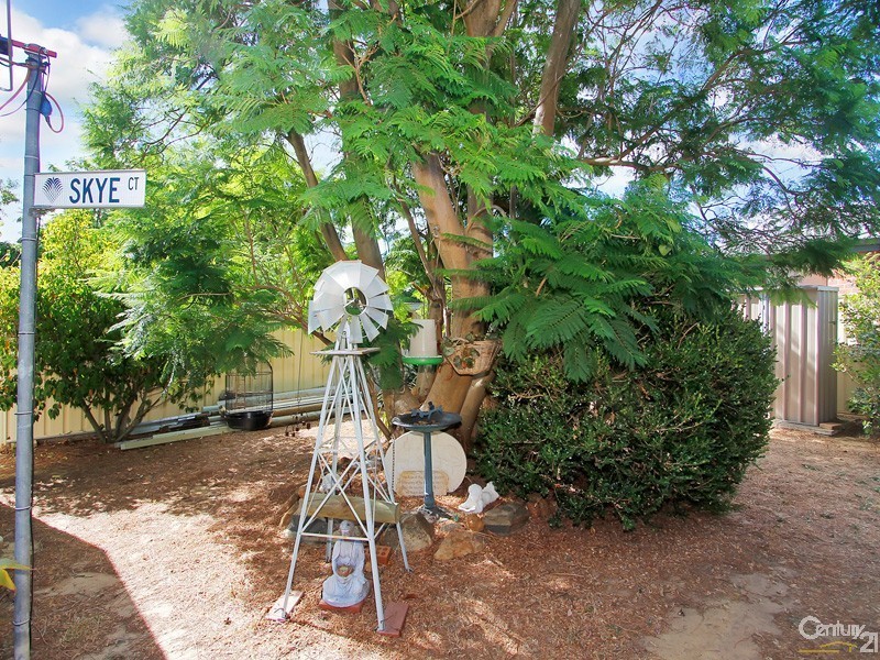 10 McCarthy Street, Armadale WA 6112