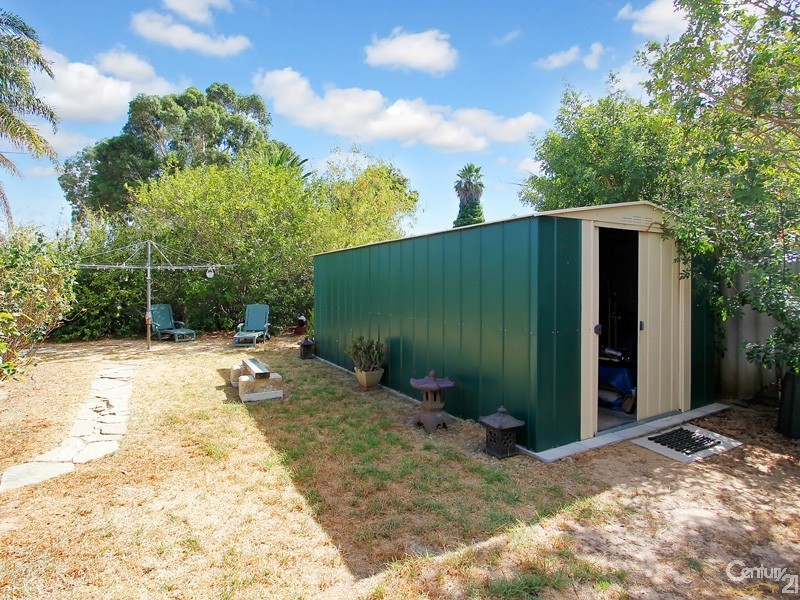 10 McCarthy Street, Armadale WA 6112