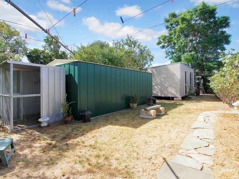 10 McCarthy Street, Armadale WA 6112