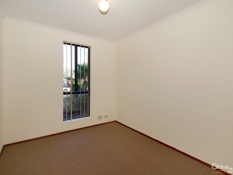 18 Tamarind Crescent, Kelmscott WA 6111