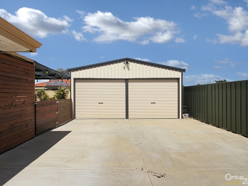 15 Timbarra Street, Armadale WA 6112