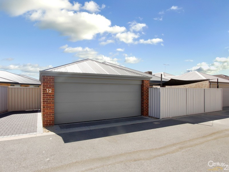 12 Lexar Bend, Shoalwater WA 6169