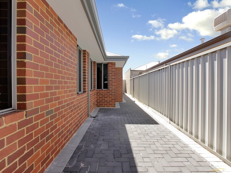 12 Lexar Bend, Shoalwater WA 6169