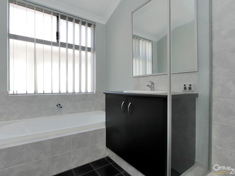 12 Lexar Bend, Shoalwater WA 6169