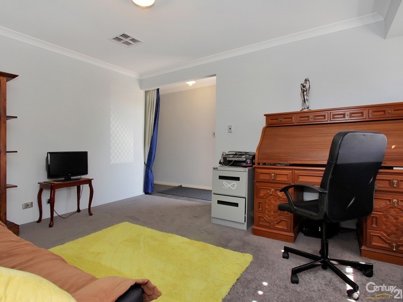 12 Lexar Bend, Shoalwater WA 6169