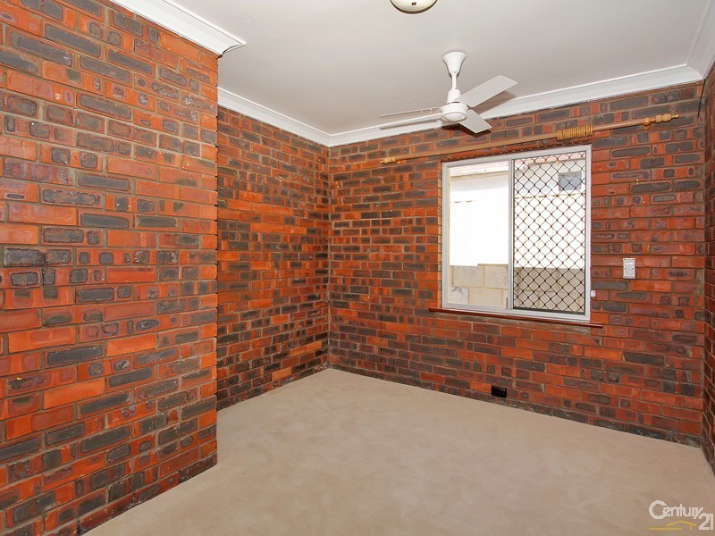 6 Penjan Place, Kelmscott WA 6111