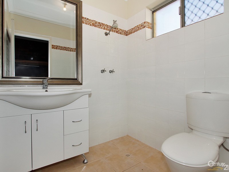 6 Penjan Place, Kelmscott WA 6111